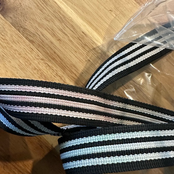 Adidas  Small Classic Backpack | Black - Picture 6 of 6